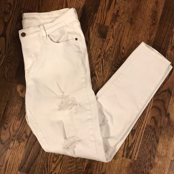 Old Navy Rockstar Mid-Rise Distressed Skinny Jeans - Picture 3 of 12